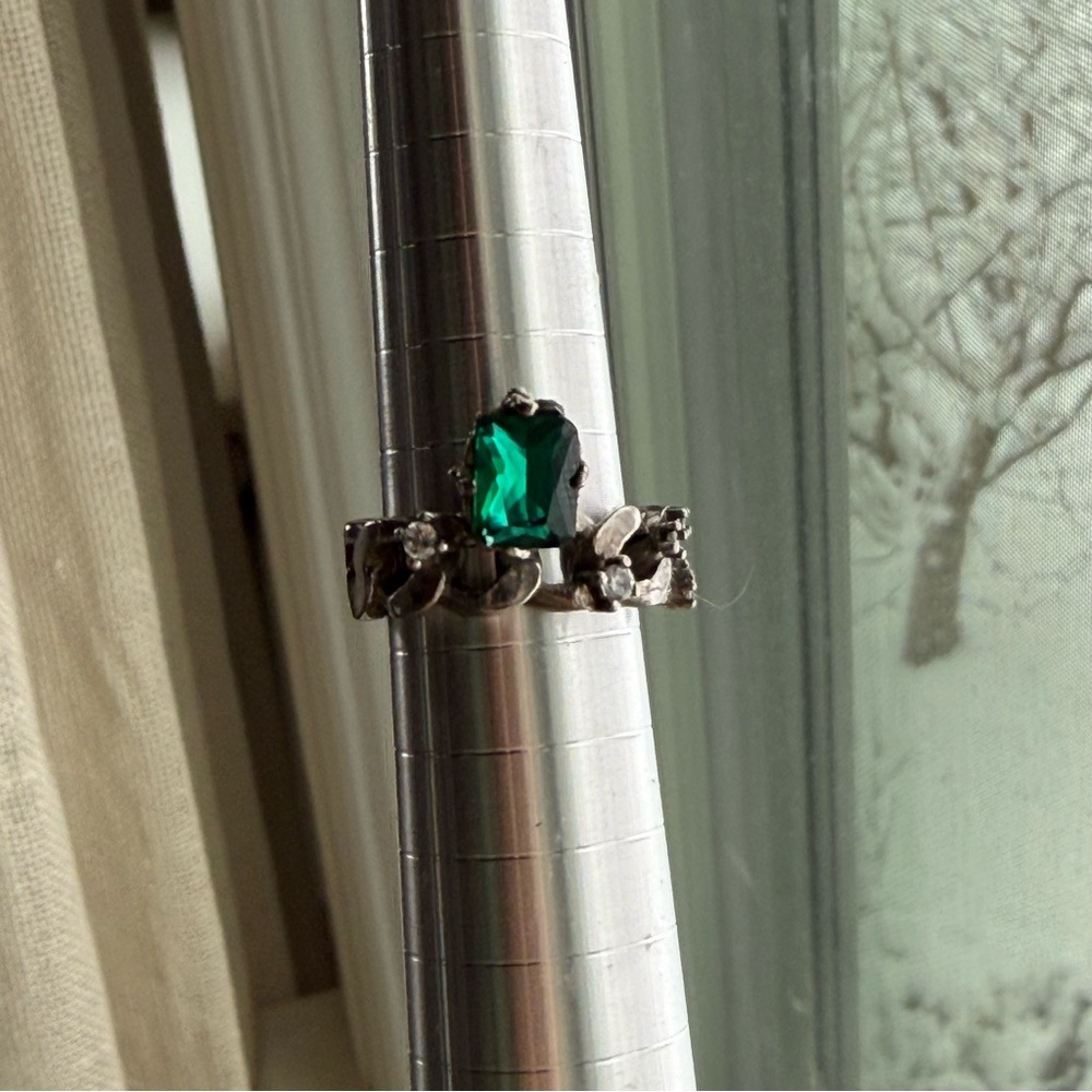 Sterling green zircon ring - Picture 2 of 13